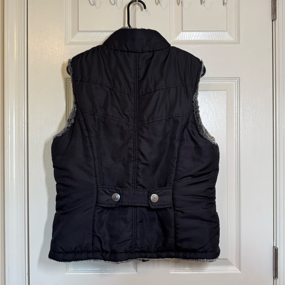 Double-Sided Black Quilted Vest with Button Details - Picture 4 of 7